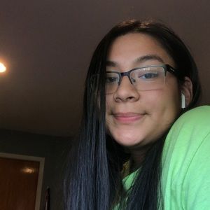 Meet your Posher, Brittney